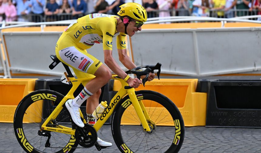 Pogacar'dan üst üste üçüncü Tour de France şampiyonluğu