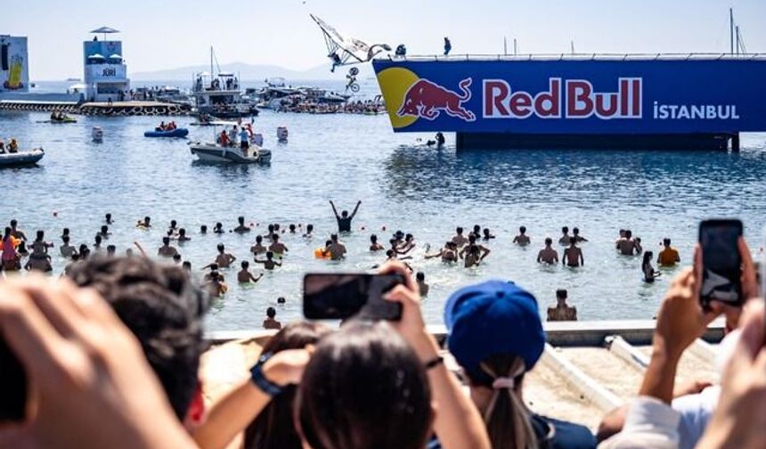 Red Bull Uçuş Günü İstanbul'a döndü!