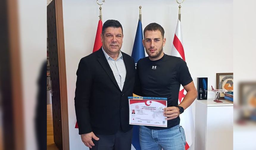Milli bisikletçi Emre Kaplan’dan DAÜ Rektörü’ne ziyaret