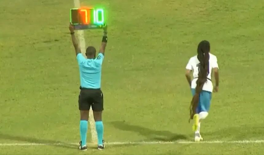Saçlarıyla rakip takımı 9 kişi bıraktı!