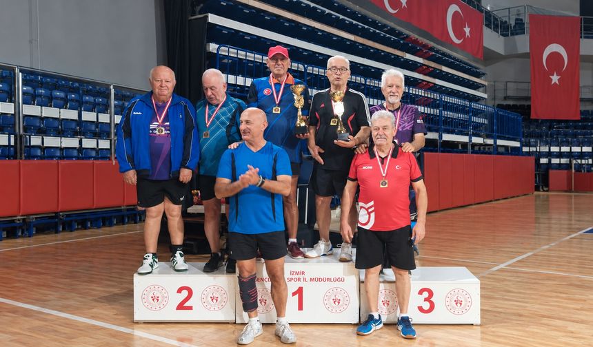 Fadıl Olguner’den İzmir’de masa tenisinde çifte başarı