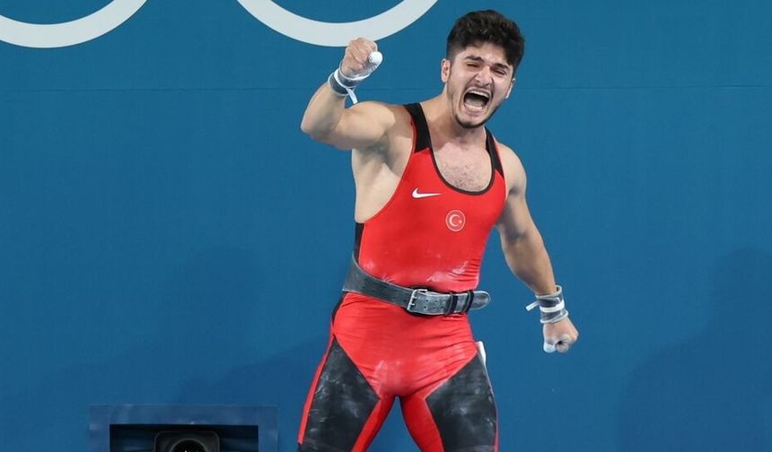 Muhammed Furkan Özbek, dünya şampiyonu oldu