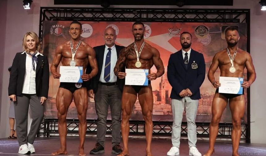 Tarık Mustafa’dan çifte şampiyonluk