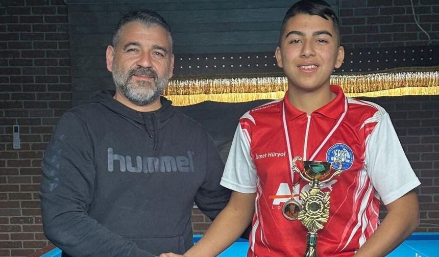Bilardoda gençlerin şampiyonu İsmet Hüryol