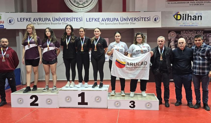 Masa Tenisinde Erkeklerde ARUCAD, kadınlarda AÖA birinci!