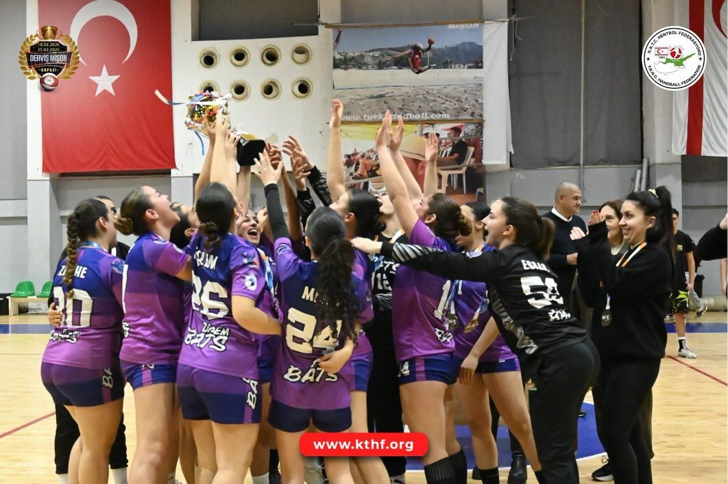 641733634 18086600603470277 8252354078930060632 N