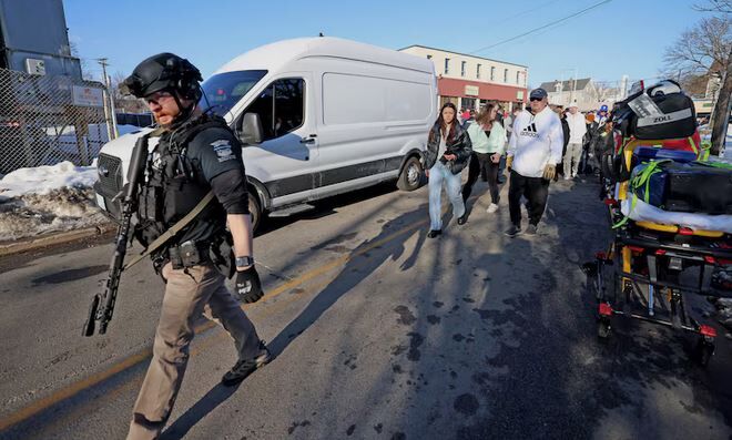 Abd’de Buz Hokeyi Maçında Silahlı