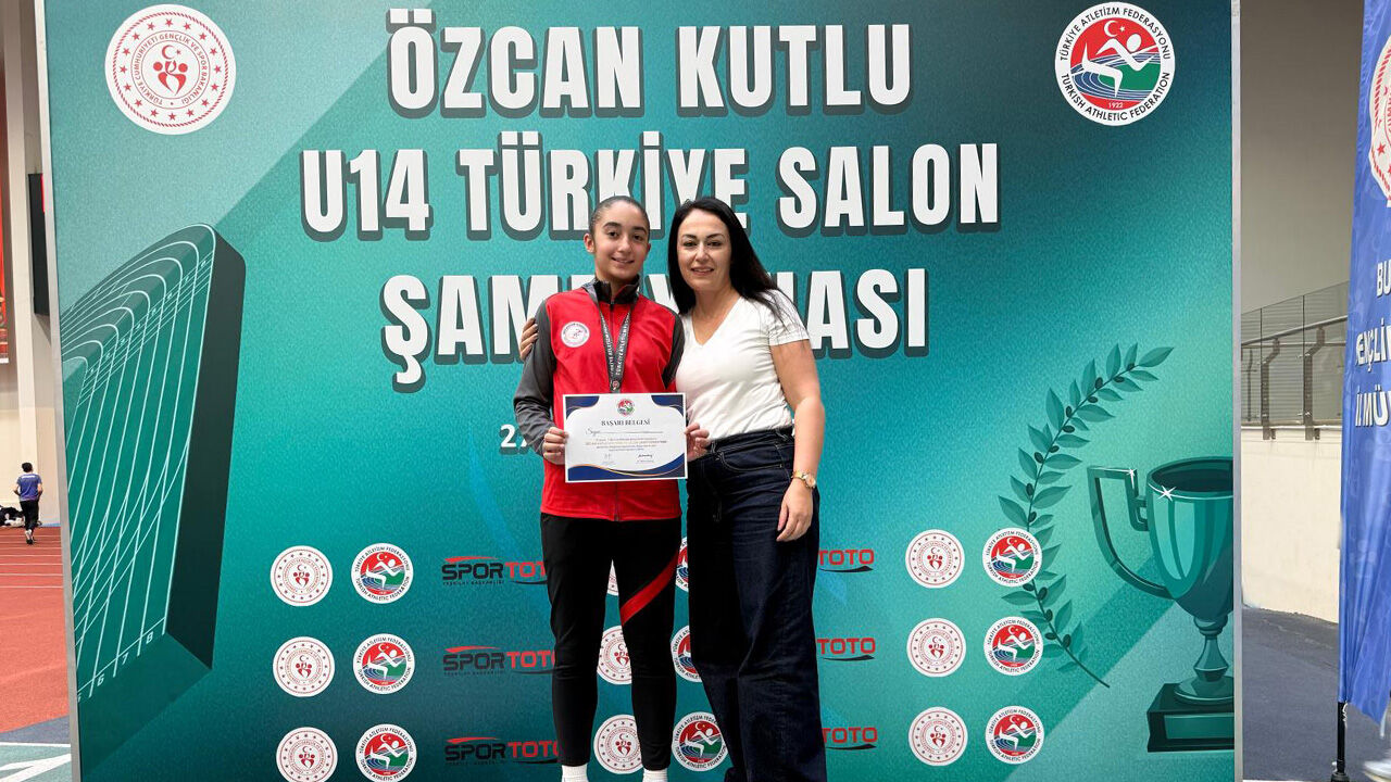 Azra Avcı'dan Atletizm'de Türkiye Dördüncülüğü-1