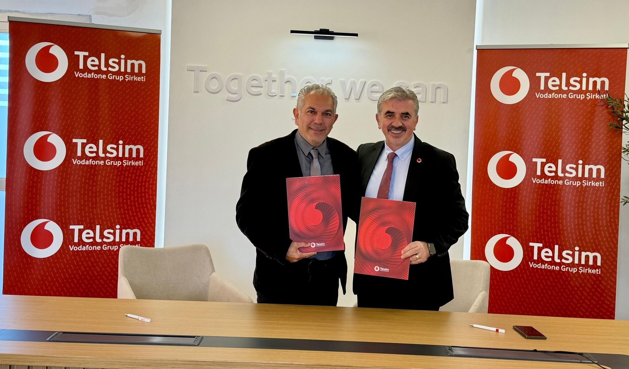 Badmintona Telsim’den Destek