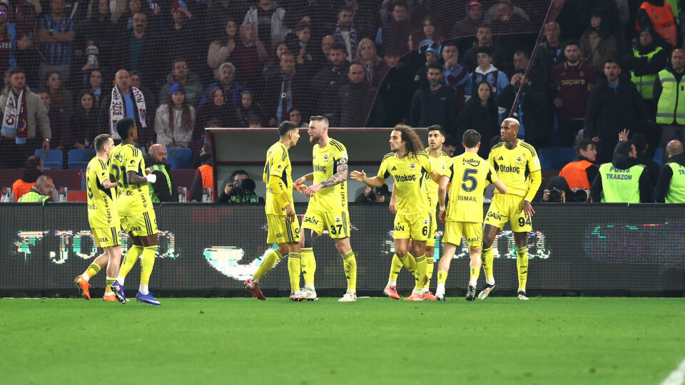 F E N E R B A H Ç E T R A B Z O N S P O R