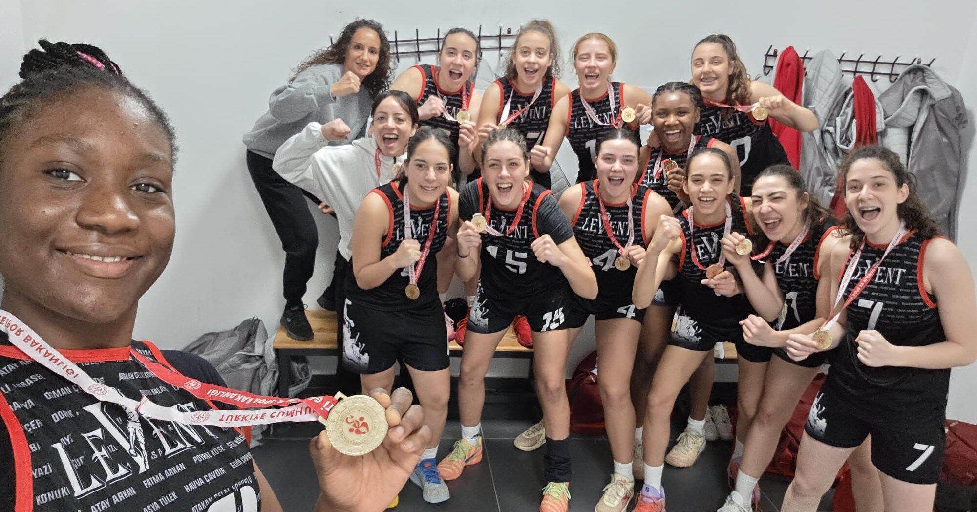 Levent College Basketbol