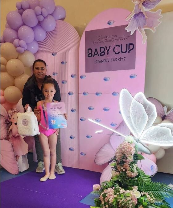 Minik Prenses İpek Erden’den Uluslararası Gümüş Madalya