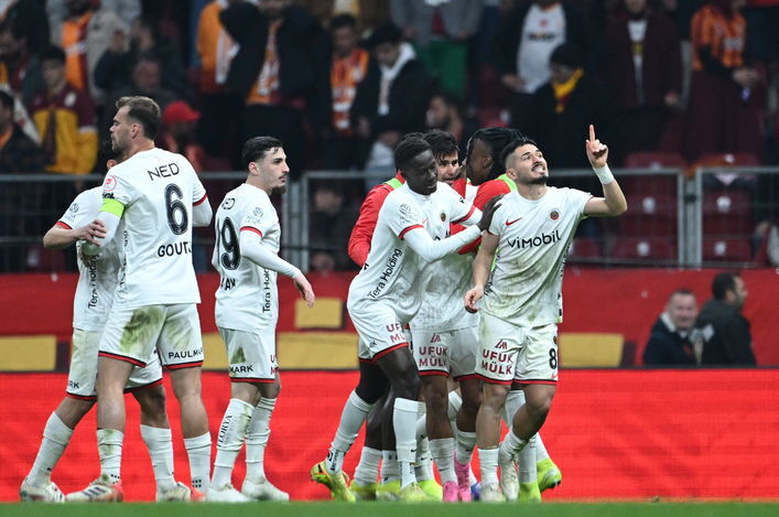 Galatasaray Kupada Yıkıldı Gençlerbirliği Tur Atladı