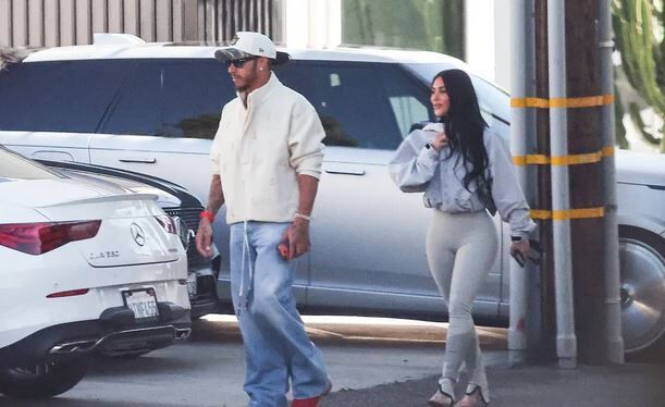 Kim Kardashian Ile Lewis Hamilton Aynı Eve Mi Taşınıyor 3.