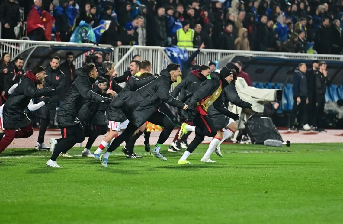 Kosova'da Ay Yıldızlı Coşku 2