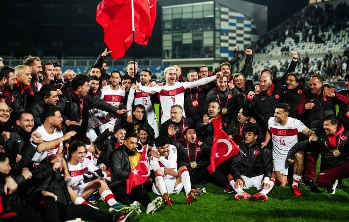 Kosova'da Ay Yıldızlı Coşku 5