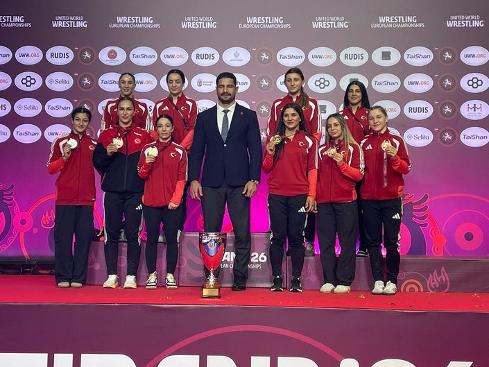 Türkiye Kadın Güreş Milli Takımı Avrupa Ikincisi Oldu 3