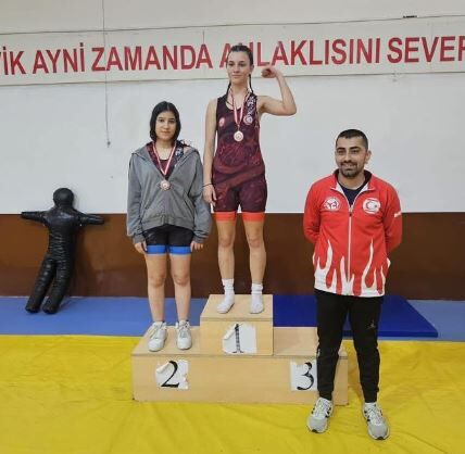 U15 Ve U17 Kadınlar Güreşinde Büyük Heyecanı