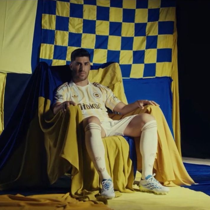 Fenerbahçe 120. Yıl Formalarını Tanıttı 4