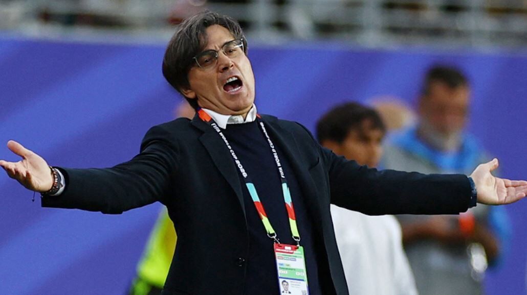 Los Angeles'ta Milli Takım Protestosu! Montella Tepkisi