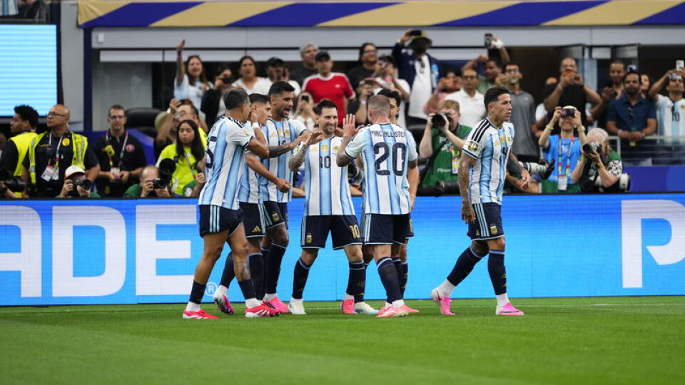 Messi 2-2