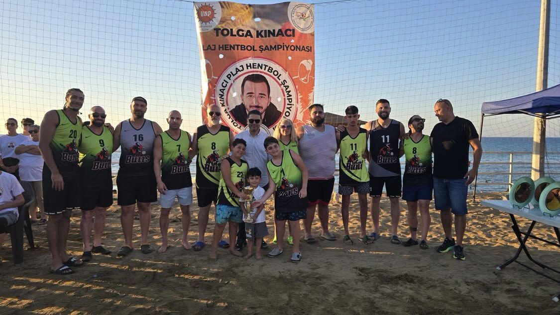 Tolga Kınacı Plaj Hentbolu'nda Şampiyonlar Belli Oldu