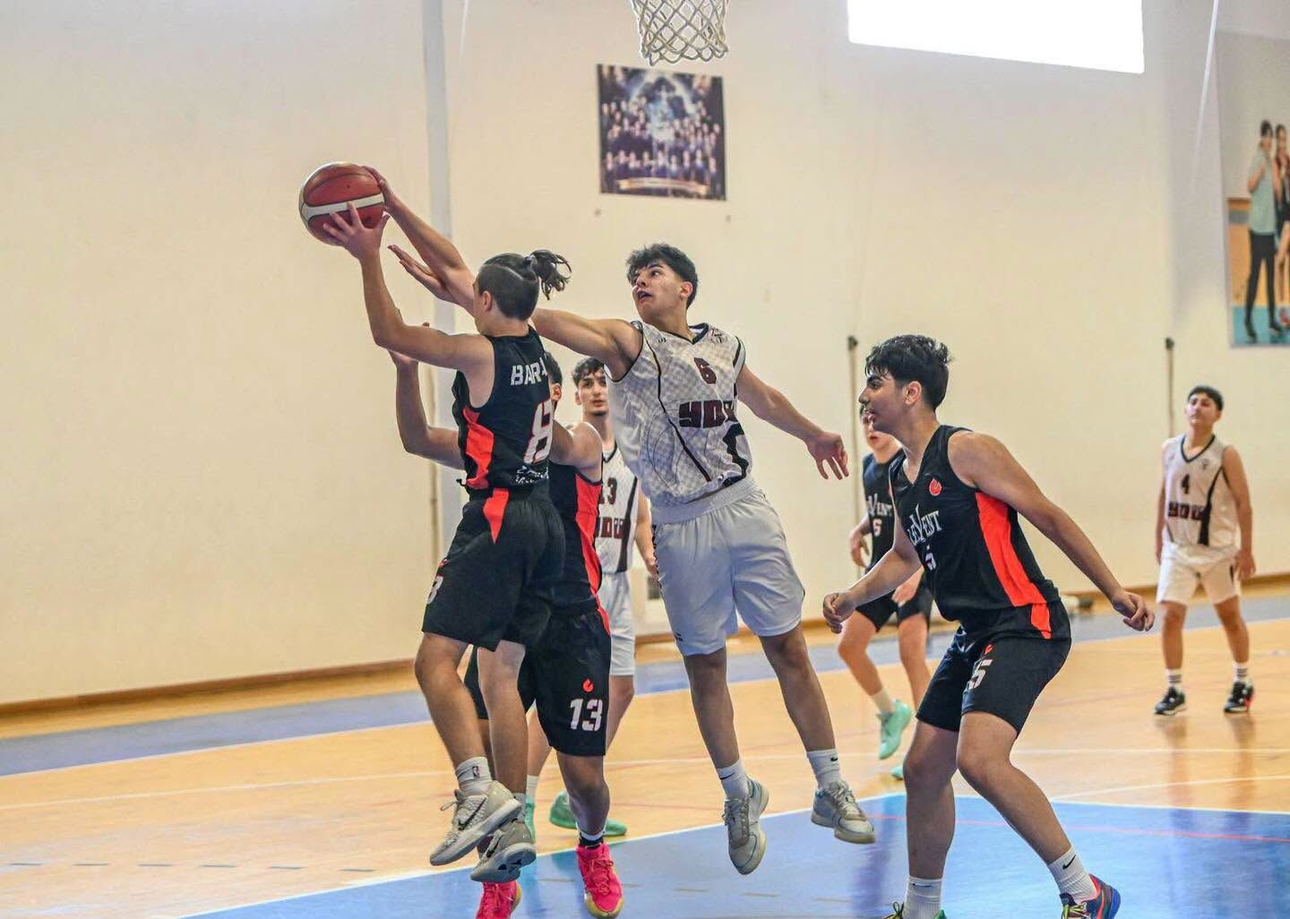 Yakın Doğu U16 Erkekler Ligi’nde Kupaya Uzandı 3