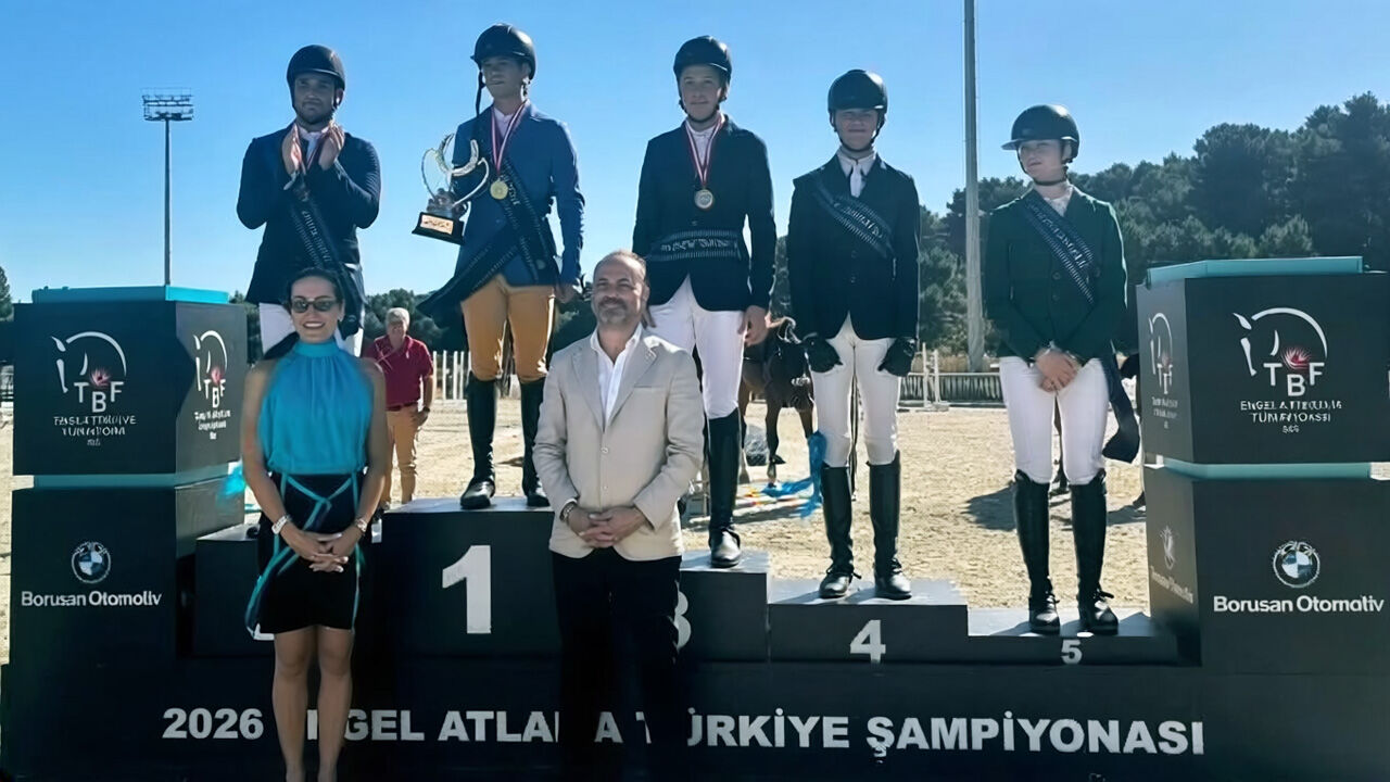 Ada Şerif Sandallı'dan Türkiye'de Büyük Başarı 1