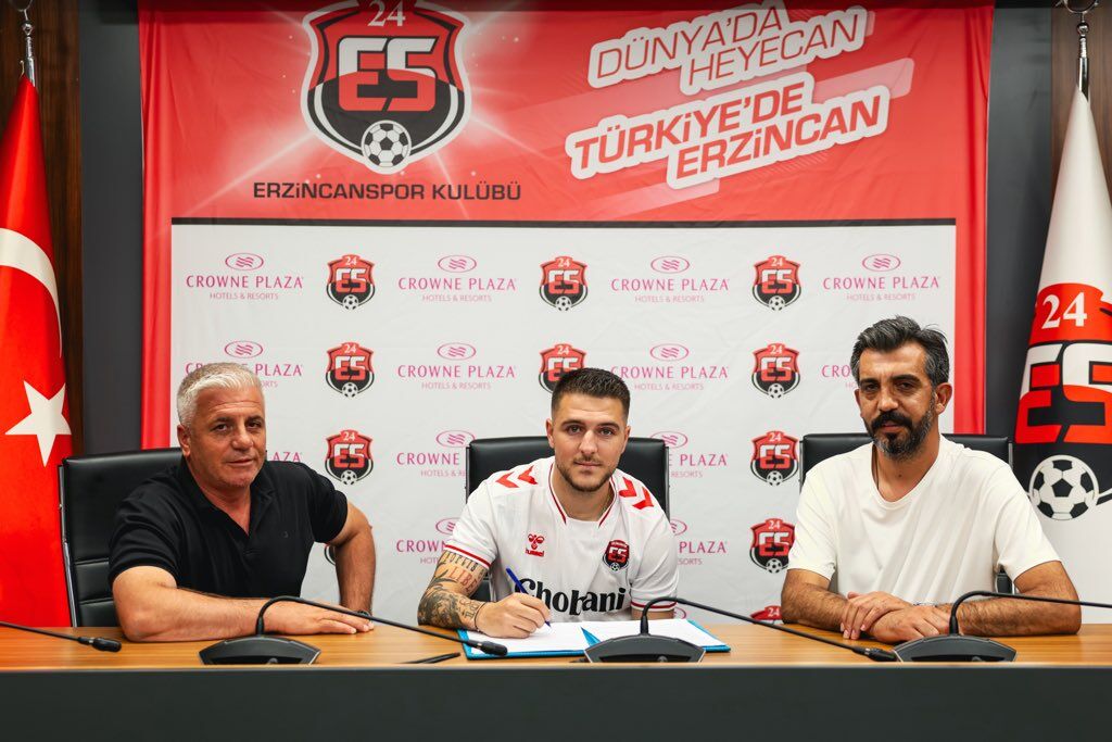 Ahmet Sivri Erzincanspor Ile Resmi Sözleşme Imzaladı 1