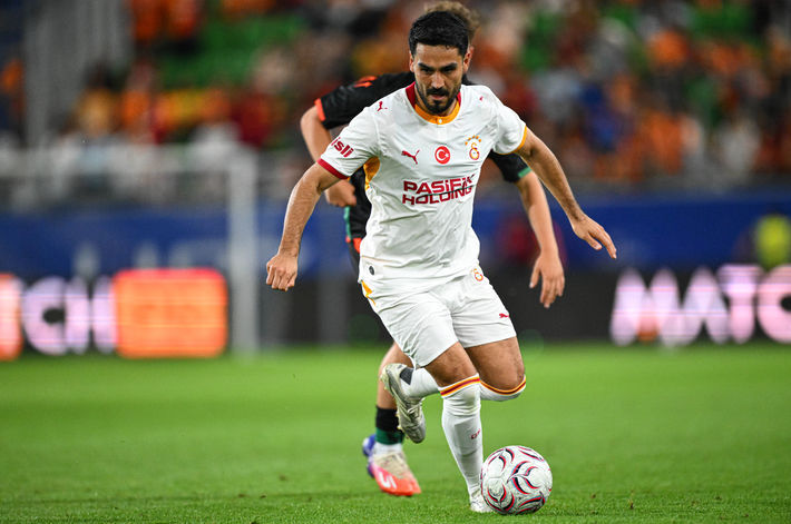 Galatasaray Hazırlık Maçında Venezia'ya 3 Mağlup Oldu 2