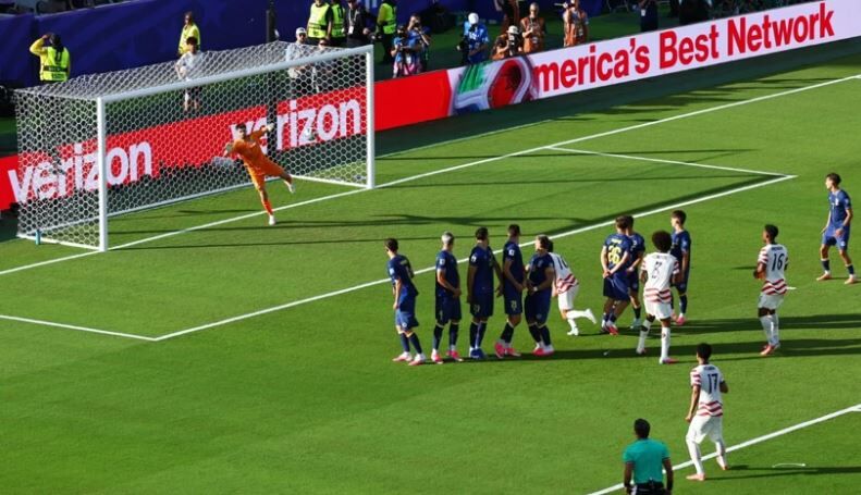 Malik Tillman Gol