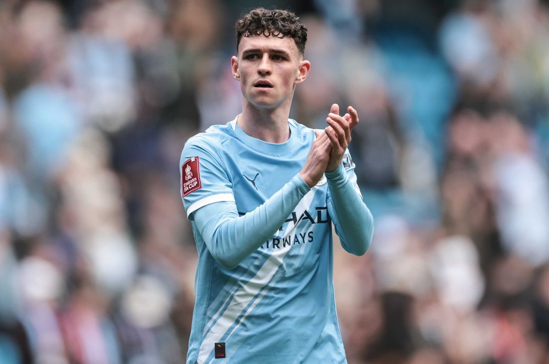 Phil Foden Manchester City'de Yeni Sözleşmeye Imza Attı 2