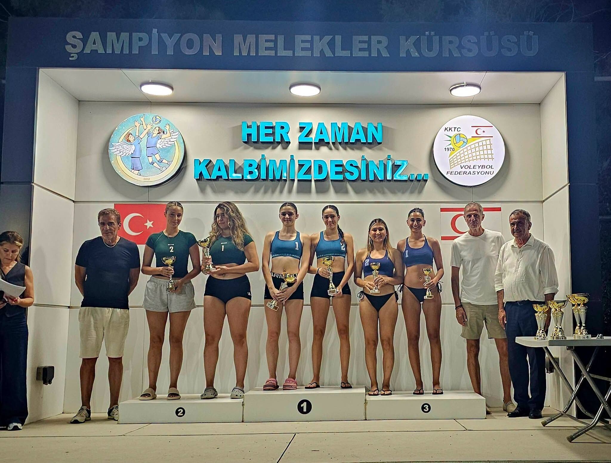 Şampiyon Melekler Plaj Voleybolu Ligi'nde Final Coşkusu 3