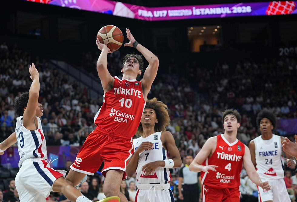 U17 Milliler Fransa'yı Eleyip Yarı Finale Yükseldi