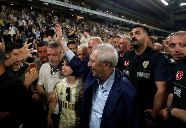 Aziz Yıldırım 7