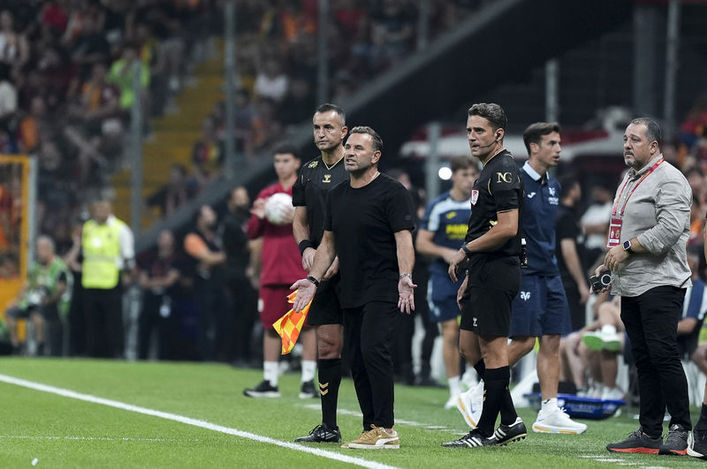 Galatasaray Son Provasını Kaybetti! Yönetim Protesto Edildi 2