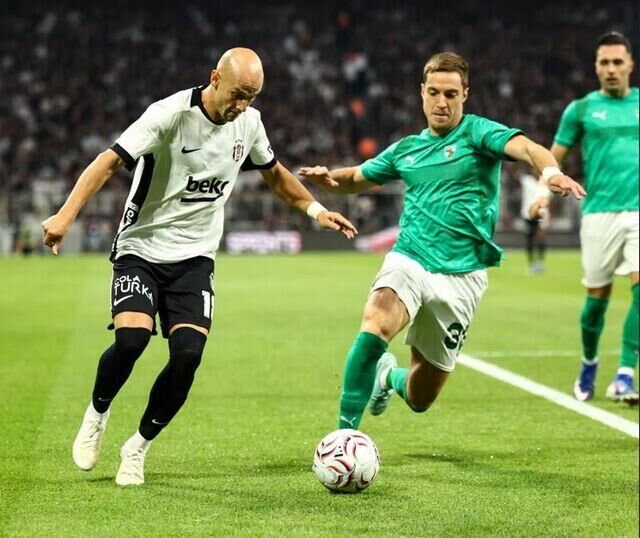 Kartal Pençesini Vurdu