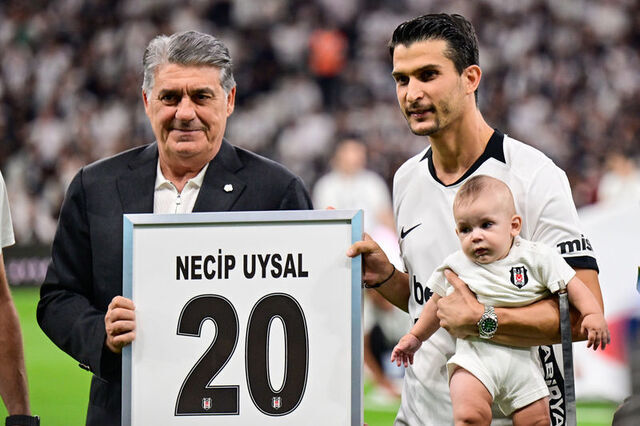 Necip Uysal’dan Beşiktaş’a Duygusal Veda! 2