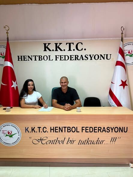 Petek Koç