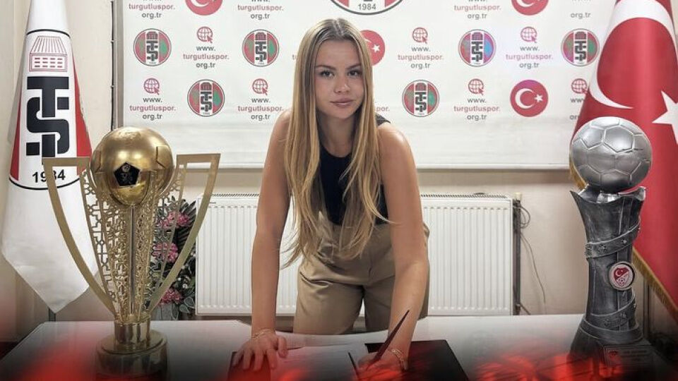 22 Yaşındaki Zeynep Mestan Turgutluspor’un Teknik Direktörü Oldu