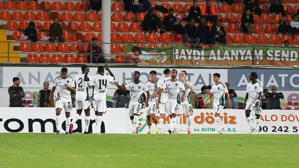 Kocaelispor Alanya'da 2 golle sevindi!