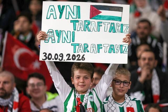 Konya'da Filistin'e Destek Dostluk Maçı 2 2 Bitti